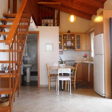 Amazing Sea View, Just 150m From The Beach Vromonérion